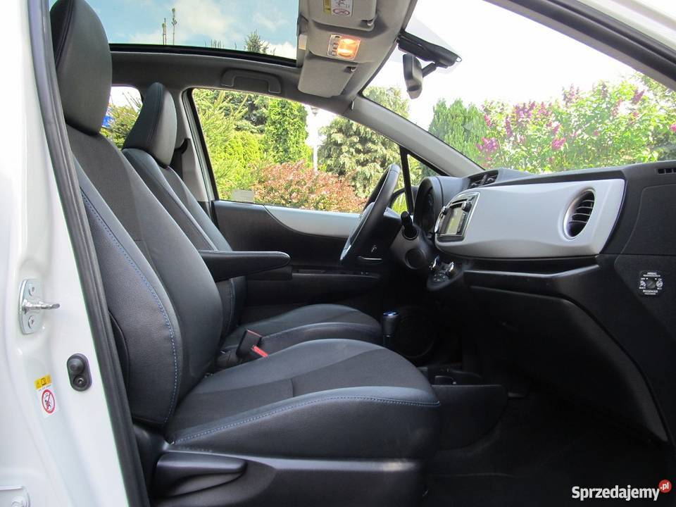 Sprzedam nieuszkodzony Toyota Yaris III 2014 wspomaganie kierownicy Leszno sprzedam