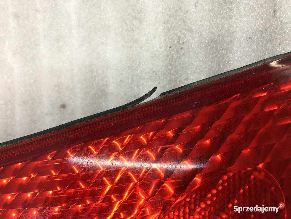 FORD FOCUS MK1 HATCHBACK LAMPA LEWY TYŁ sprzedam