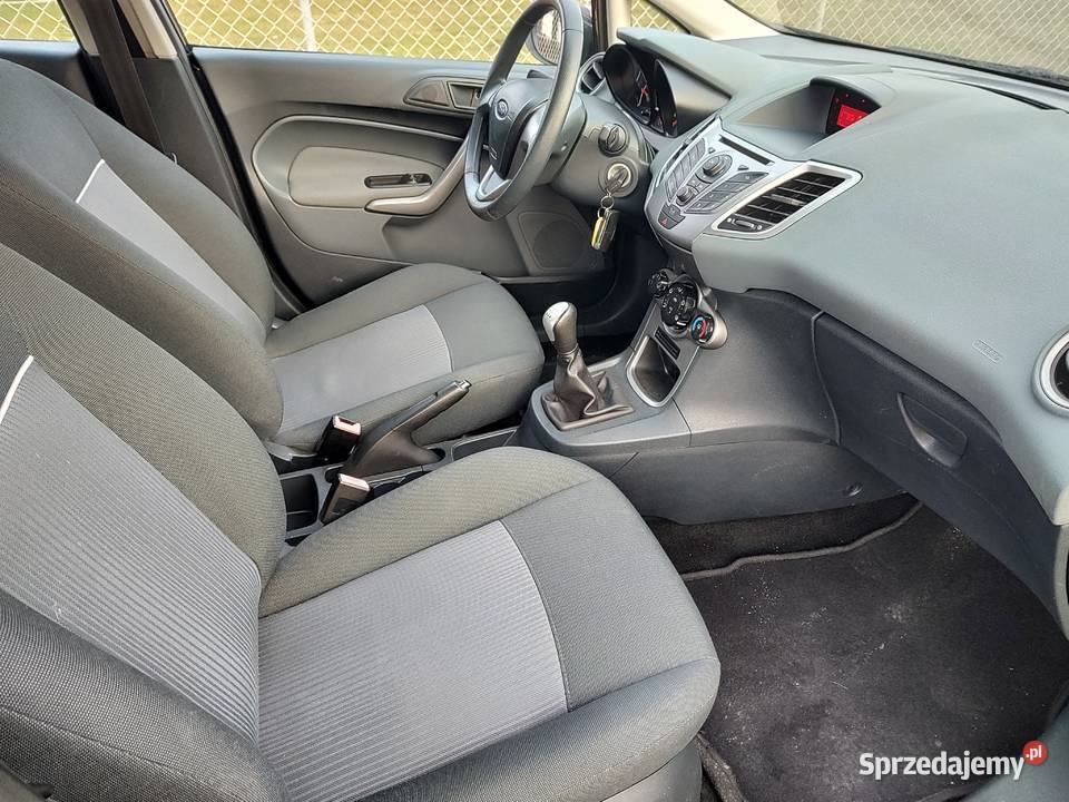 FORD FIESTA 125 BENZYNA granatowy Leszno sprzedam