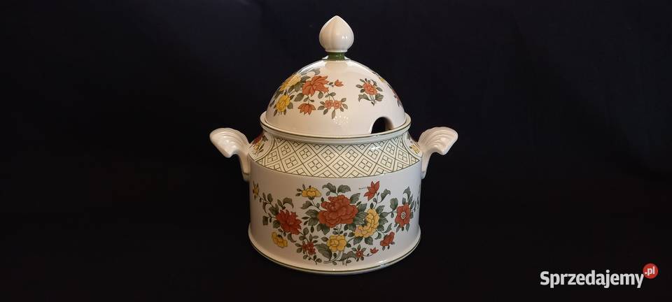 Przedmiotem aukcji jest serwis kawowoobiadowy 12 Porcelana i szkło Chełm sprzedam