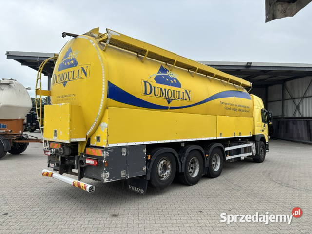 Silos z wydmuchem do paszy sruty Volvo 20000kg