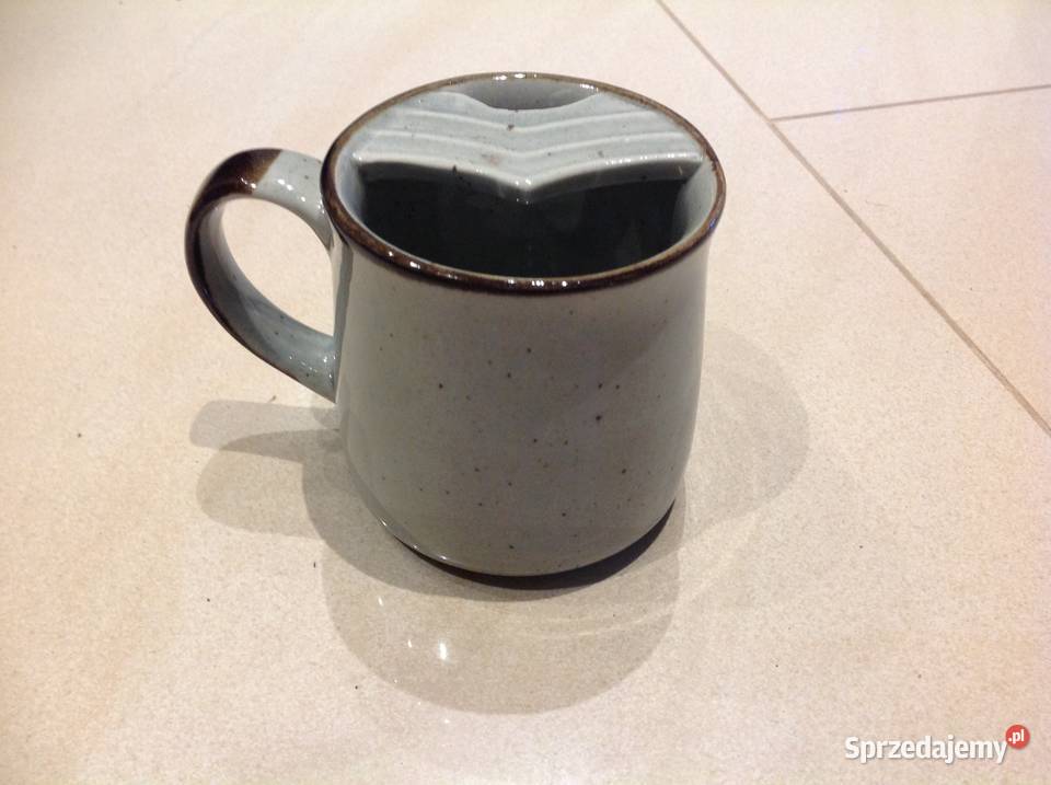 Kubek Ceramiczny z Dziubkiem