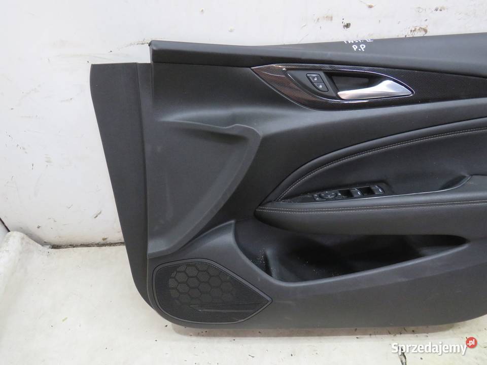 BOCZEK TAPICERKA DRZWI PRAWY PRZÓD INSIGNIA B osobowe Tapicerki samochodowe