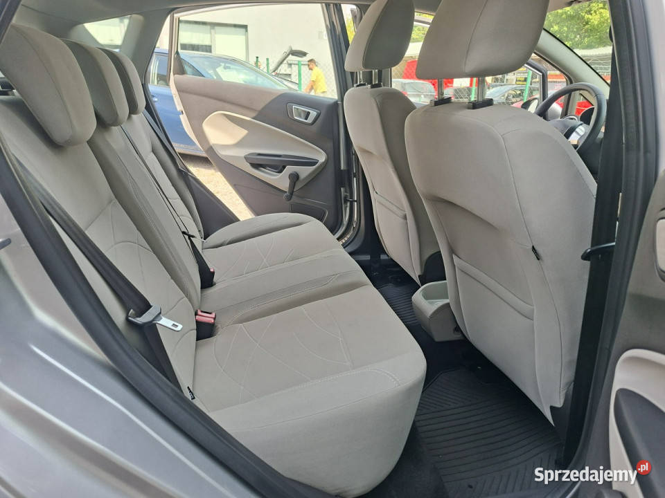 Ford Fiesta SALON 100 bezwypadkowy 69 5drzwi Mk7 srebrny Fiesta