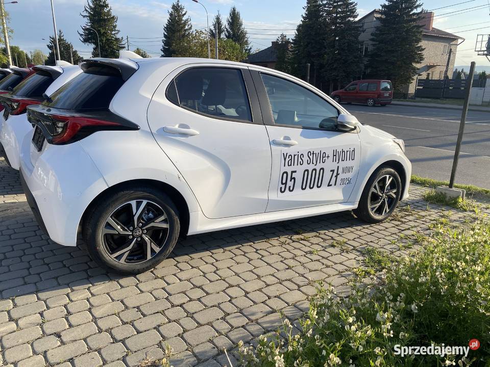 Toyota Yaris Style Hybrid NOWY 2025 95k PLN Rzeszów
