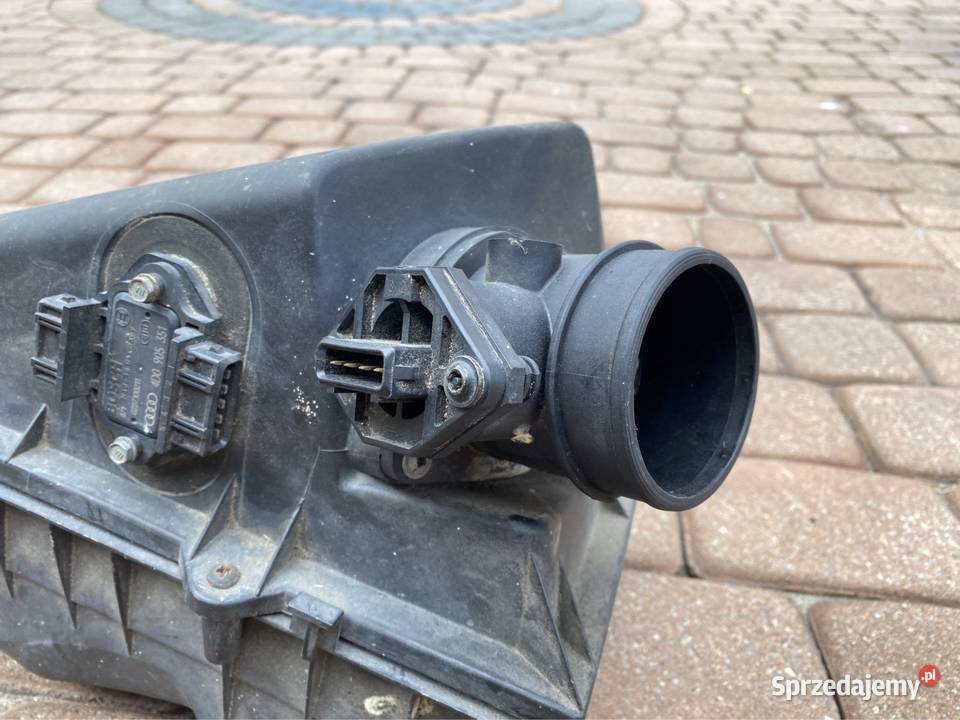 Filtr powietrza z przeplywomierzem 18t Audi A3 Tomaszów Lubelski