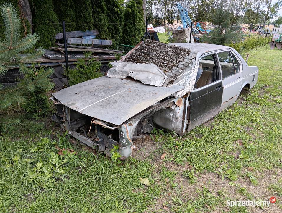 BMW E23 Busówno