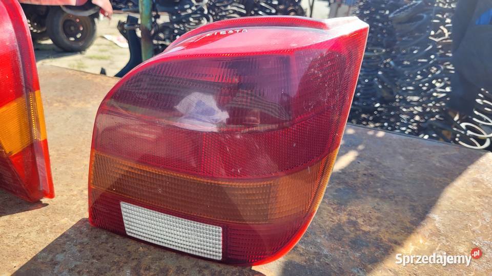 Lampy tylne Ford Fiesta mk3 mazowieckie Łagów