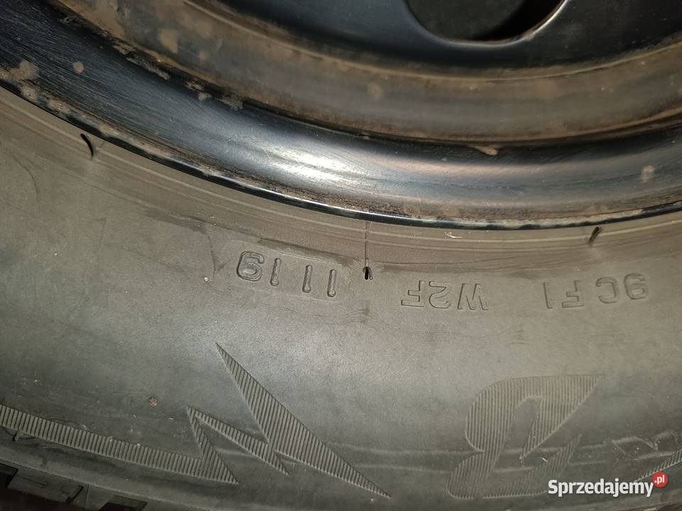 Sprzedam dwa komplety kół na oponach letnich i