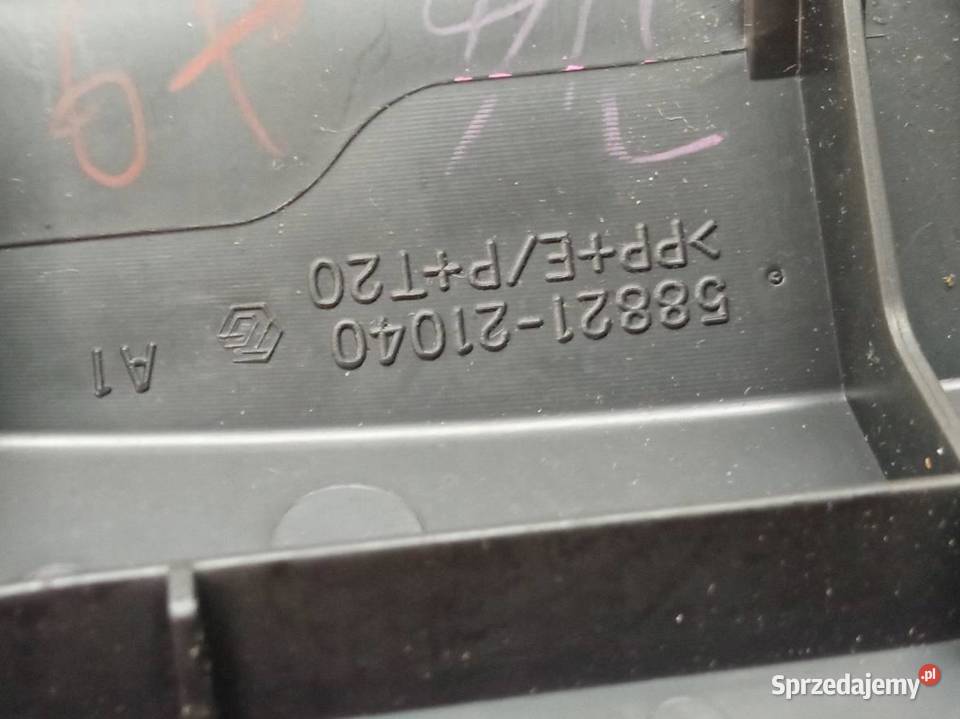 OSŁONA RAMKA DEKOR TUNELU AT10 5882121040 Toyota sprzedam