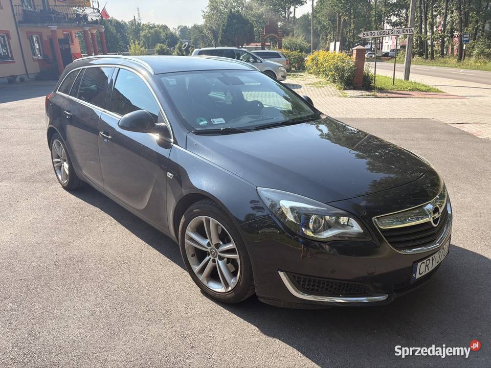 Opel Insignia A 20 diesel 140koni kombi czarne Insignia Warszawa