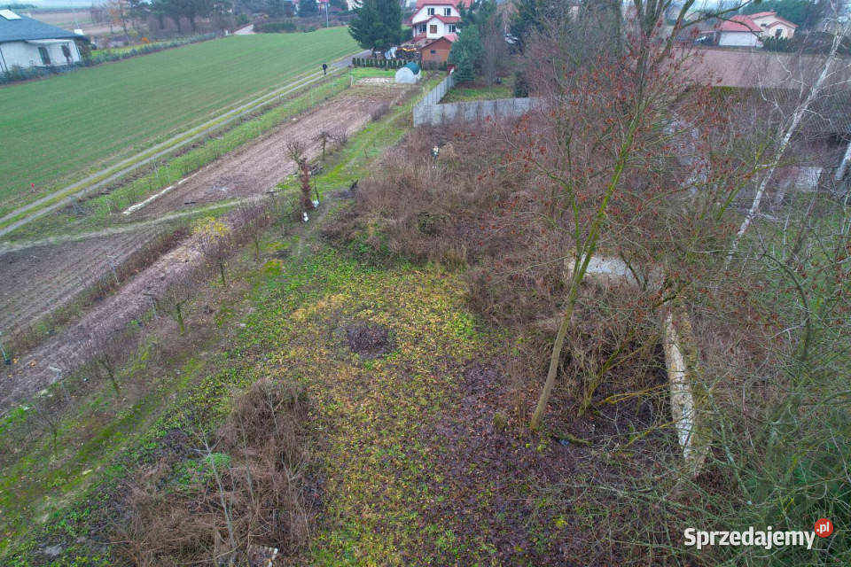 sprzedaży gruntu Wojciechów 2300m2