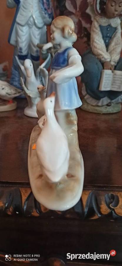 Figurką dziewczynka z gąskami Syg Import Gdańsk