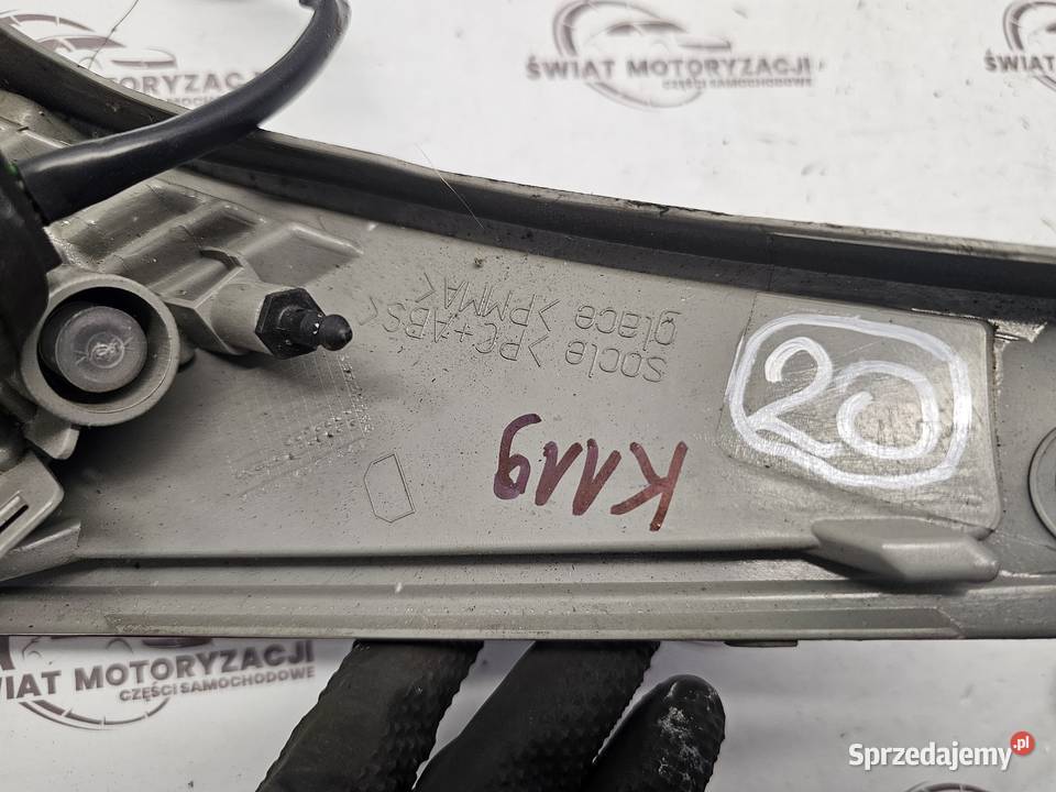 RENAULT MEGANE III 08r lampa prawa tył w klapę