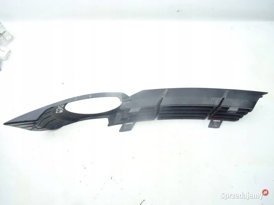 4E0807681B AUDI A8 D3 KRATKA ATRAPA ZDERZAKA sprzedam