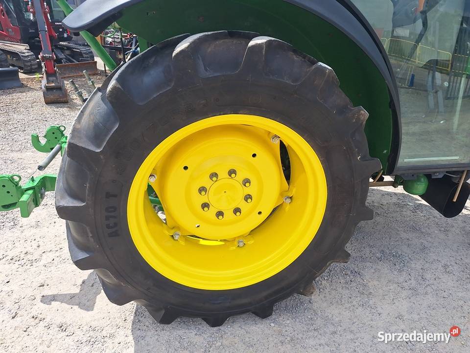 Ciągnik sadowniczy John Deere 5090 GF świętokrzyskie Lipnik