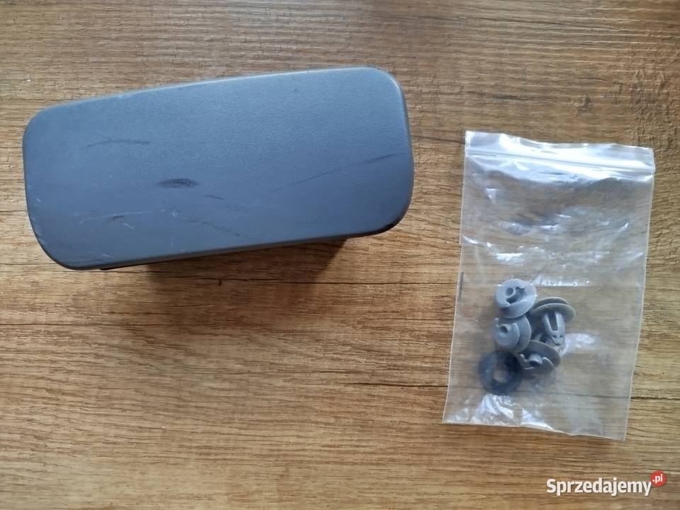 SKODA FELICIA oryginalna pipielniczka spinki małopolskie Oświęcim