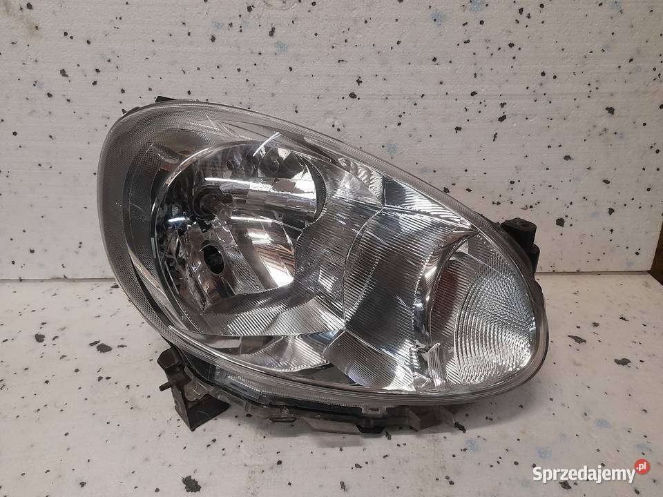 Lampa przednia prawa przód prawy reflektor sprzedam