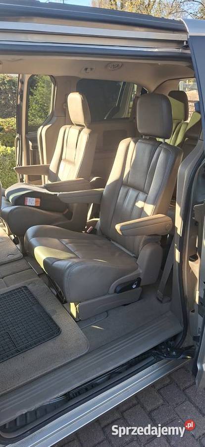 CHRYSLER TOWNCOUNTRY 36L BENZLPG VAT23 nieuszkodzony Rokocin