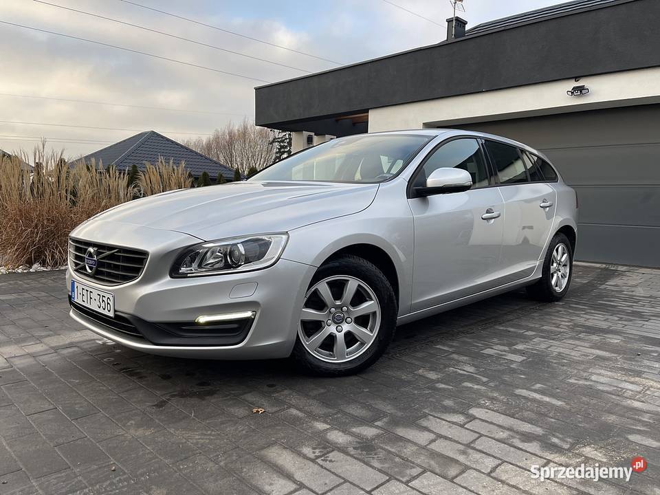 Volvo V60 20 Diesel 150 2016 r Bezwypadkowy mazowieckie Płock