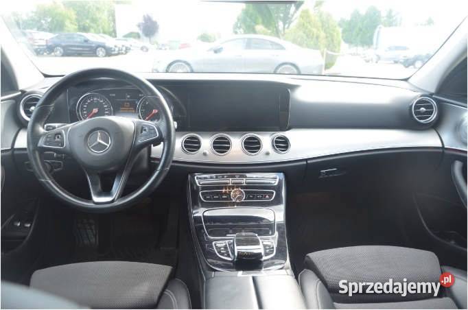 MERCEDESBENZ E 220 D 2018 195000 ccm 195 Klasa E Warszawa