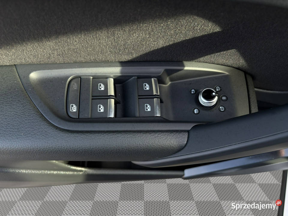 Audi Q5 WE7L06235 TDI mHEV S Line S tronic czujnik parkowania Pępowo