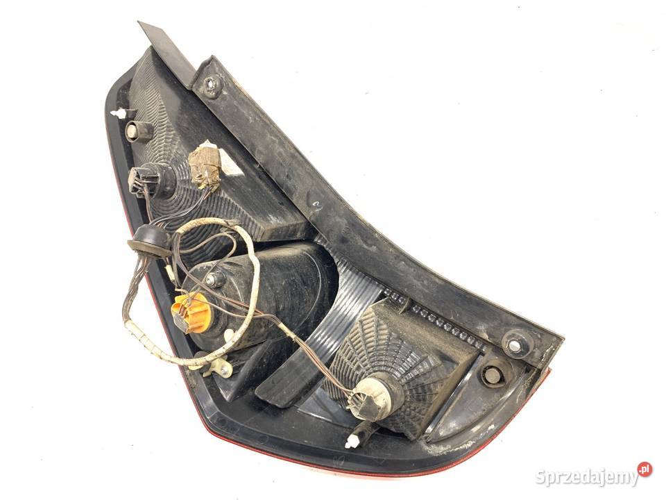 LAMPA PRAWY TYŁ SUZUKI SPLASH Hatchback ŚWIATŁO osobowe