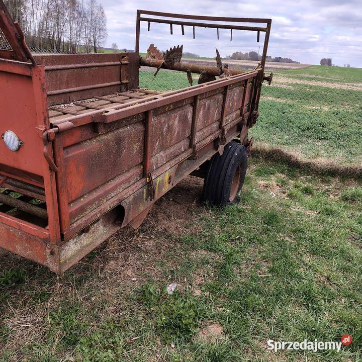 Rozrzutnik 1 osiowy nieuszkodzony Rozrzutniki obornika Chojewo