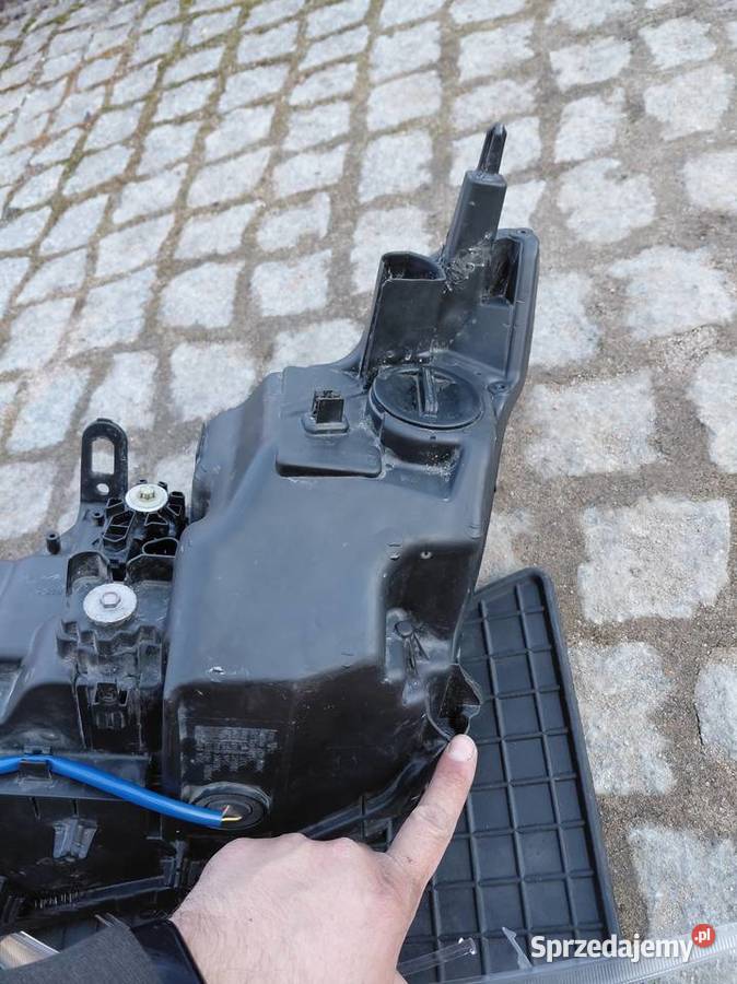 Reflektor prawy dawca infinti q50 V37 Lampy przednie podlaskie Białystok sprzedam
