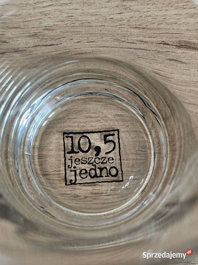 szklanka pokal kufel piwo 105 Club pojemność 300 Krosno