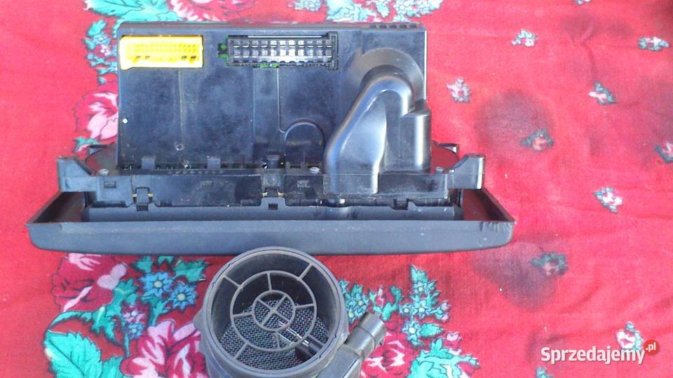 Przepływomierz powietrza Vectra B Lift 18 16 V Części samochodowe Łagów