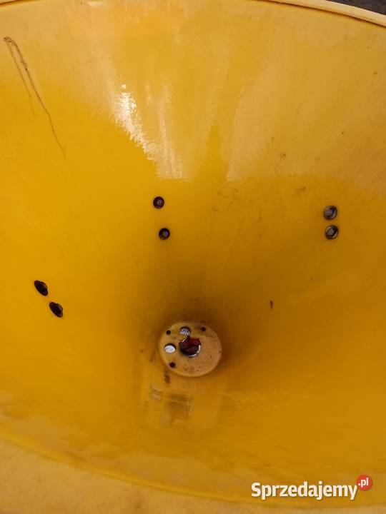 Sprzedam rozsiewacz lejek Szadek sprzedam