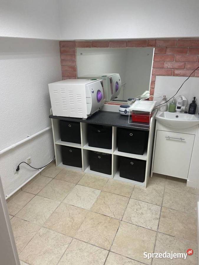 Gabinet kosmetyczki masażysty manicure i