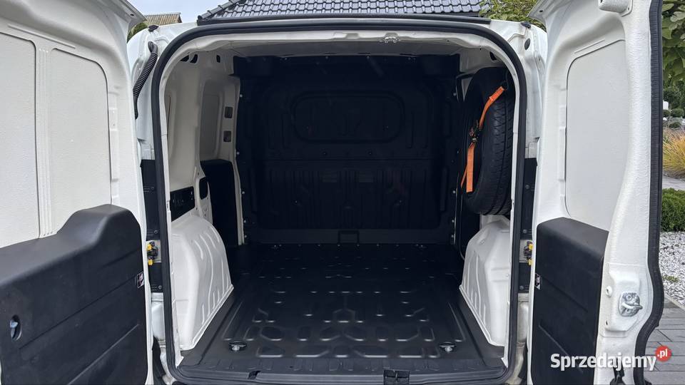 Piękny FIAT DOBLO 2019r 16 diesel bogate Fiat łódzkie Rzechta sprzedam