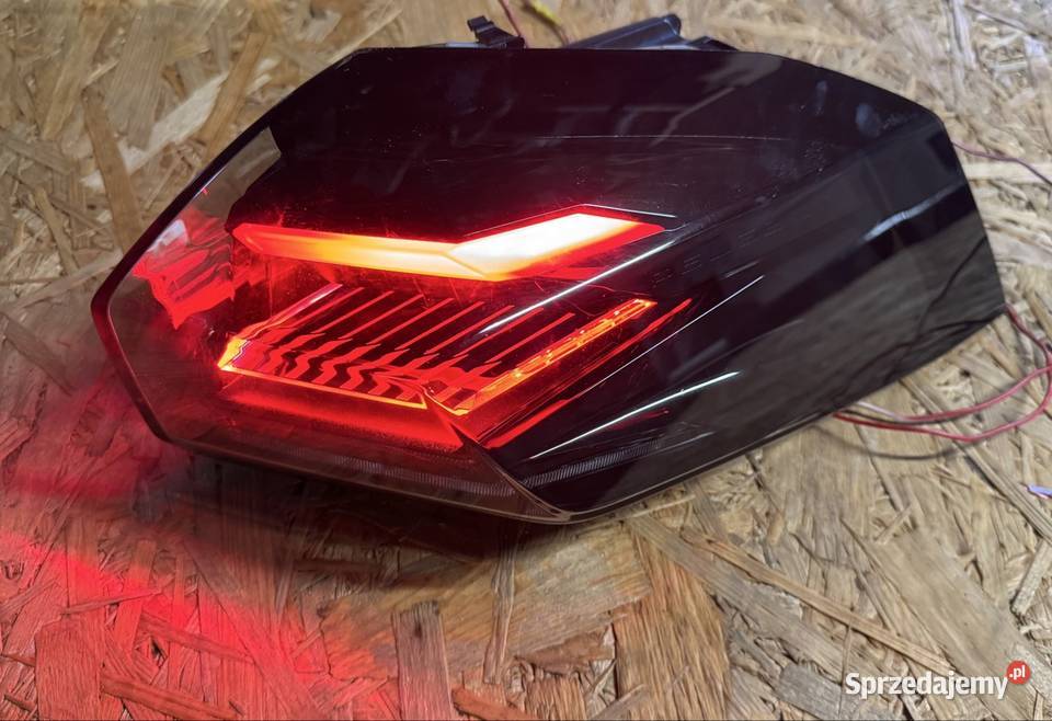 Lampa tył tylna prawa rh w błotnik peugeot 2008 Sieraków