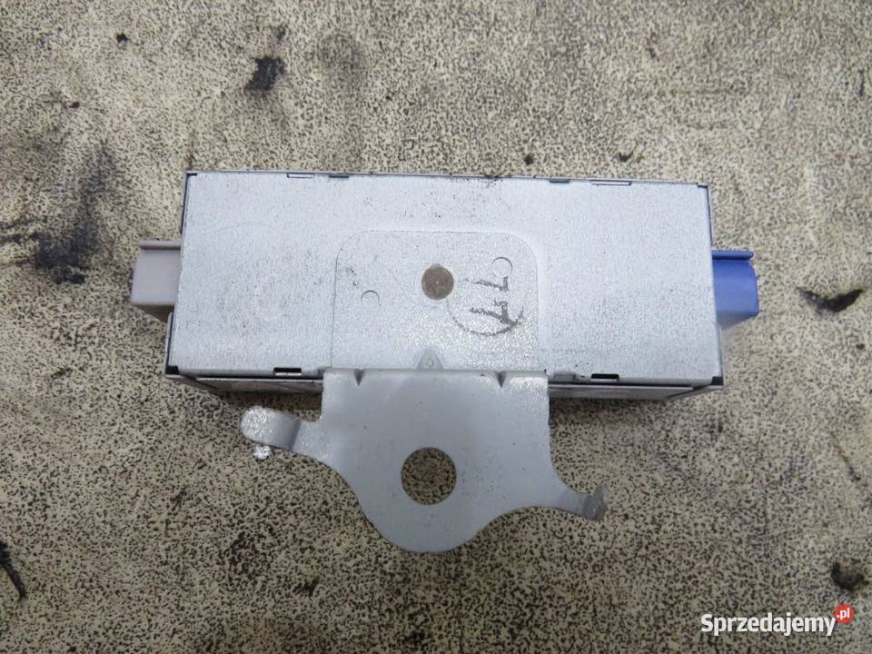 WZMACNIACZ ANTENOWY AVENSIS T29 863C005010 Panele sterowania, przełączniki