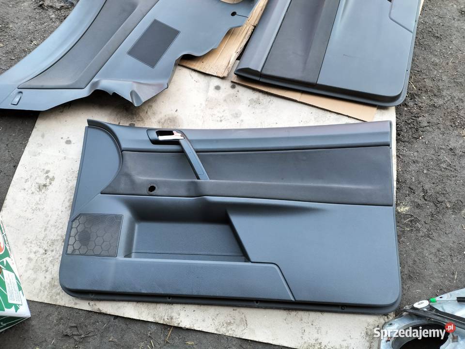 VW POLO MK4 9N 3D BOCZKI BOCZEK DRZWI TAPICERKA Kamień-Kolonia