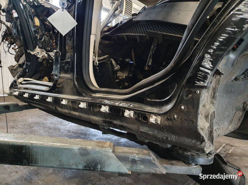 PRÓG LEWY MERCEDES CLS 400 W218 SŁUPEK Lipno