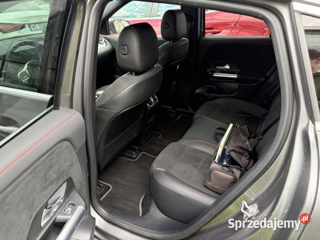 MERCEDESBENZ EQA 300 4MATIC 2023 EE 228 Warszawa