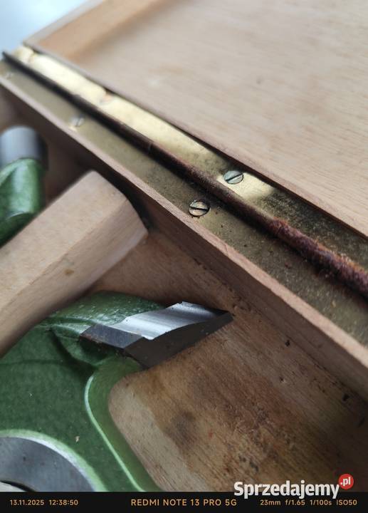 Komplet frezów na zdjęciach Skawina