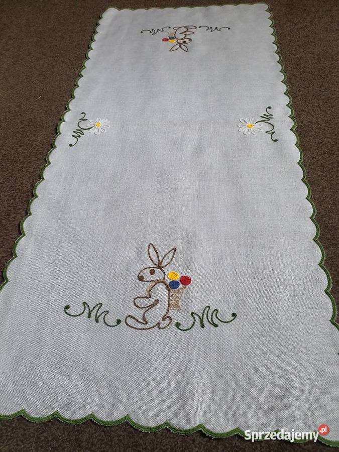 bieżnik ręcznie haftowany zajączkrękodzieło Zabrze