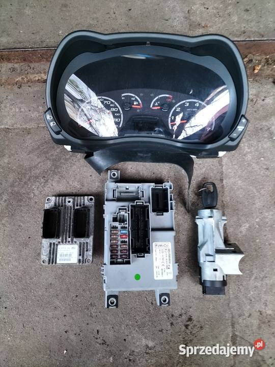 ford ka2 zestaw startowy 12 benzyna 2009r wyposażenie elektryczne Motoryzacja Nisko