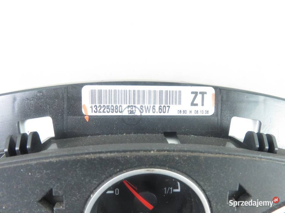 LICZNIK OPEL ZAFIRA B 19 CDTI 13225980ZT osobowe