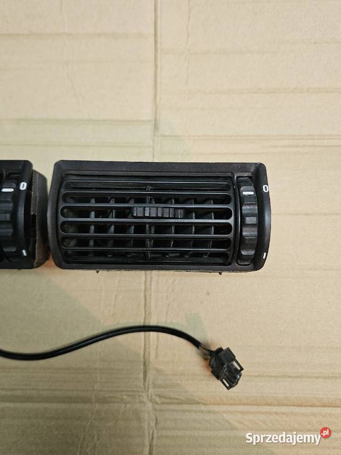 Kratki nawiewu bmw e32 Stan idealny Lublin