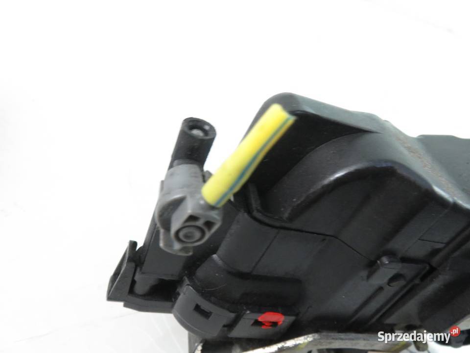 ZAMEK PRAWY PRZEDNI MERCEDES 208 2087200435 osobowe małopolskie sprzedam