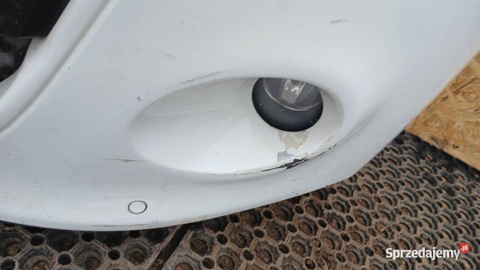 RENAULT MEGANE III CABRIO ZDERZAK PRZÓD OV369 osobowe Zbierkowo