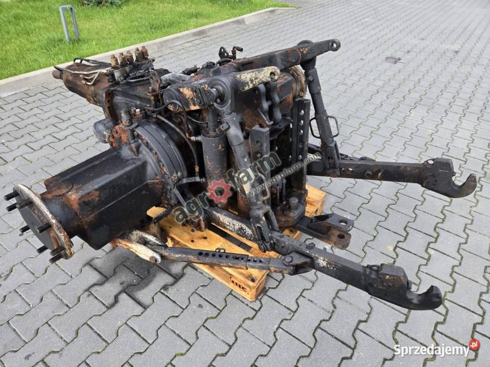 Skrzynia biegów most tylny Valtra N91 TB07881 Skrzynia biegów Rolnictwo Byków