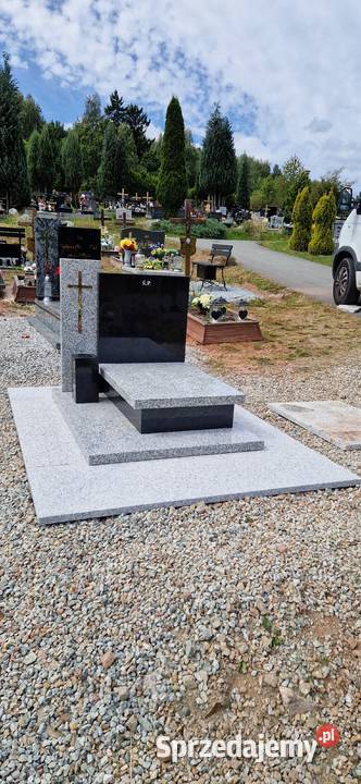 Nagrobek urnowy szwedstrzegomski z posadzką 2241 dolnośląskie Świdnica