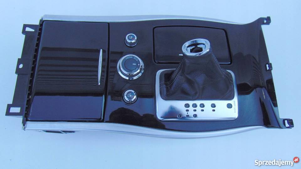 PANEL TUNELU MIESZEK SCHOWEK INFINITI Q70 Nowy Tomyśl