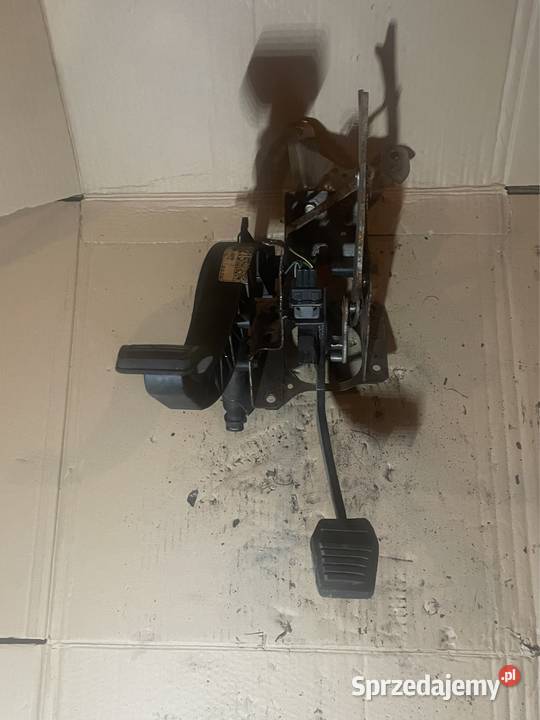 Ford mondeo mk3 pedał wysprzęglik sprzęgła Szczecin